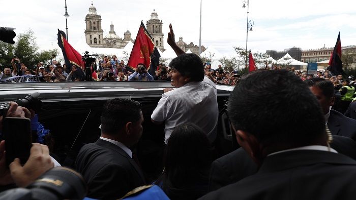 El mandatario, ahora en el exilio, asegura que en Bolivia no existe un Gobierno con autoridad, tras la autoproclamación de quien fuese la segunda vicepresidente del Senado Jeanine Áñez.  