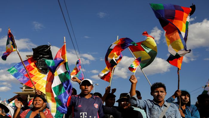 Los cortes de rutas por las manifestaciones en varias regiones han comenzado a generar desabastecimiento en La Paz.