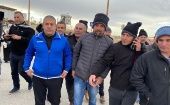 Al-Muqt (de chamarra azul) fue liberado luego de 32 años de estar encarcelado por Israel.