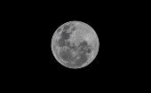También es la primera luna llena del año, conocida popularmente como "Luna del lobo" o "Luna vieja".