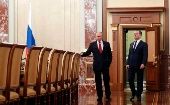 "Les pido que cumplan con sus deberes en su totalidad hasta la formación de un nuevo Gobierno", dijo Putin a los miembros del saliente Gobierno. 