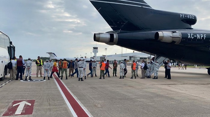 El avión de la Guardia Nacional (GN) salió desde el Aeropuerto Internacional Carlos Rovirosa Pérez hacia la ciudad de San Pedro Sula, Honduras.