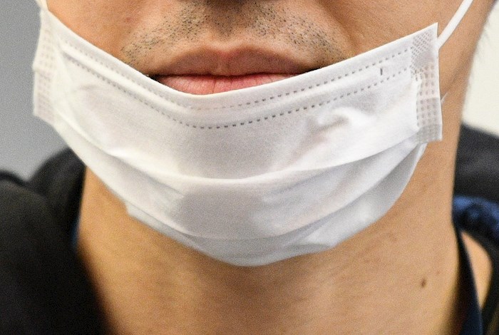 Las infecciones han ocurrido luego de sostener contacto con una colega china cuyos padres viven en Wuhan, epicentro de la epidemia.