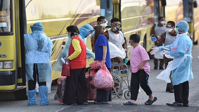 Las autoridades chinas informaron que 171.329 personas están bajo observación médica por el coronavirus.