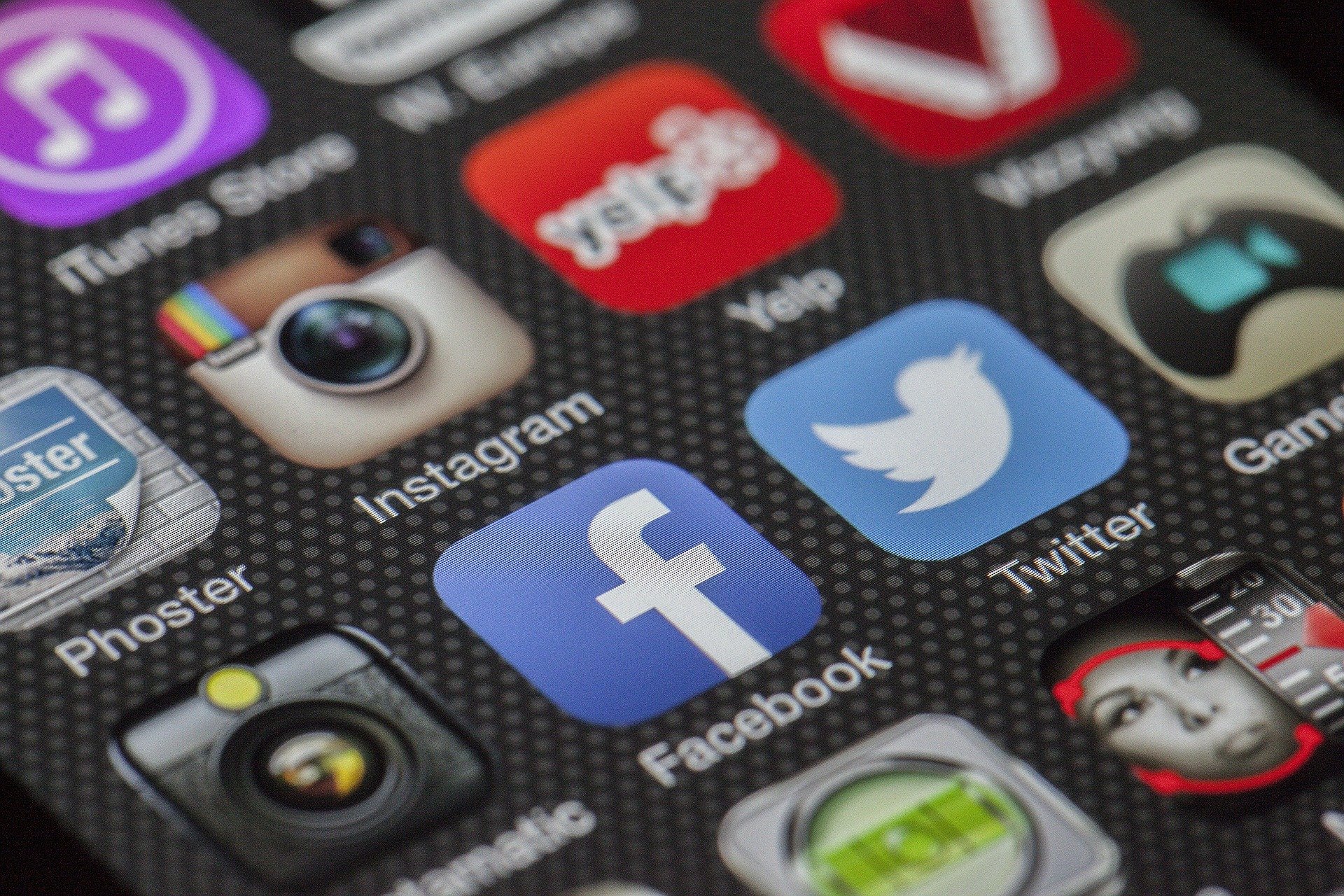 Facebook, Instagram y Twitter: ¿redes sociales o antisociales?