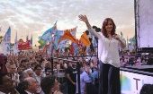 Cientos de usuarios de Twitter felicitaron a CFK para reconocerle su generosidad y compromiso para poner de pie a Argentina.