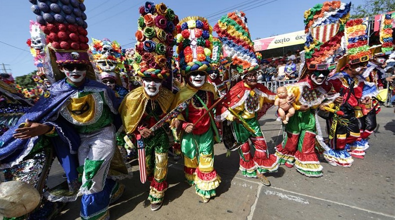Este carnaval tiene presentes influencias españolas y portuguesas, así como tradiciones africanas y originarias. La cumbia al ritmo del tambor marcan la música y la danza que representan los rasgos más hermosos de la tradición colombiana.