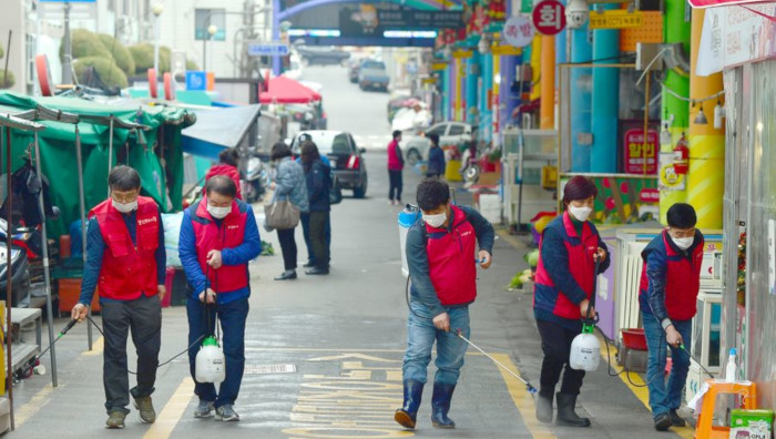 Las autoridades surcoreanas confirmaron 476 nuevos casos de COVID-19, elevando el número total de infectados a 4.212.