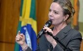 Los fanáticos del presidente Bolsonaro ofendieron y usaron la violencia física contra la líder política mientras estaba con su hija de 14 años.