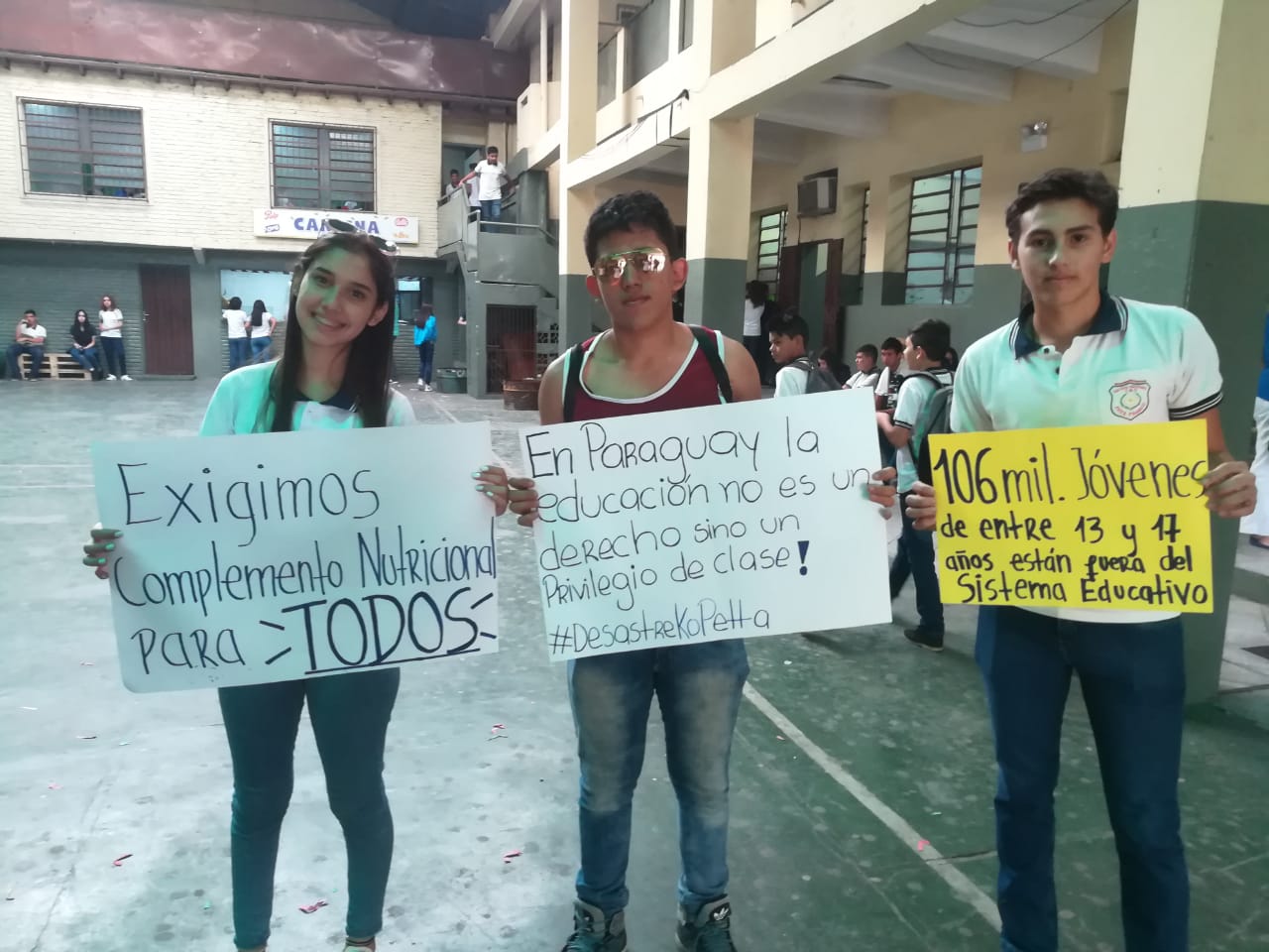 Los estudiantes reclaman soluciones, para mejorar las condiciones de los estudiantes y de los trabajadores de la educación del país.