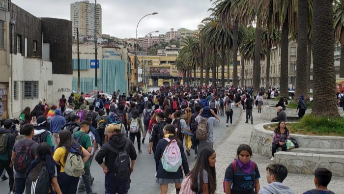 Los jóvenes realizaron diversas marchas en Valparaíso y Viña del Mar.