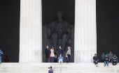 Vista parcial al Memorial a Lincoln en Washington D.C., EE.UU.