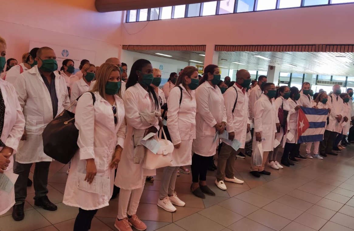 Los médicos cubanos se encuentran en 12 países combatiendo la pandemia del Covid-19.
