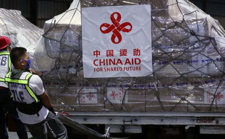 China también ha brindado ayuda a países como Venezuela, Cuba, Irán e Italia dedicado a compartir sus experiencias médicas y los equipos para tratar el coronavirus.