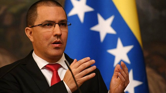 El canciller venezolano, Jorge Arreaza, expresó que EE.UU. necesita con urgencia un Marco de Transición, para cambiar su sistema por uno que proteja a sus ciudadanos y ciudadanas.