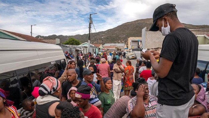 Suráfrica, el país más afectado del continente, mantiene la cuarentena hasta el final de abril.