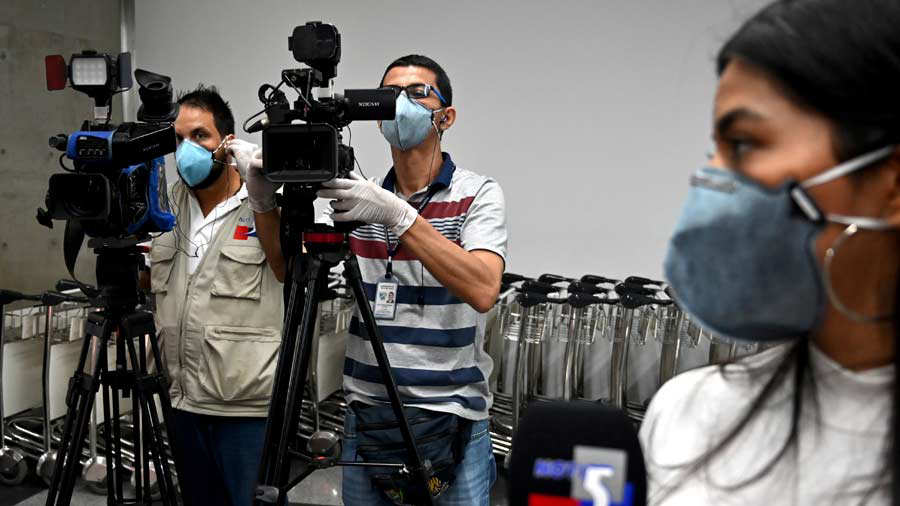 Periodistas en El Salvador enfrentan restricciones a la información pública en medio de la crisis sanitaria por Covid-19.