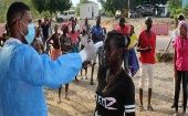 El Gobierno angoleño decretó como obligatorio el uso de tapabocas o mascarillas en espacios públicos, para evitar el contagio con Covid-19.