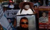 Un grupo de personas marchó en la capital mexicana en demanda de la aparición de sus hijos desaparecidos.