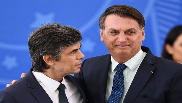 Nelson Teich, renuncio frente a las constantes diferencias con el presidente Jair Bolsonaro.