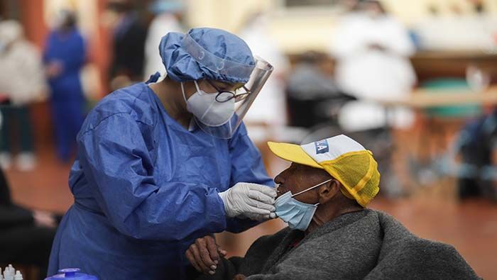 La cifra toral de contagios del coronavirus  en Colombia se elevó a 15.574,