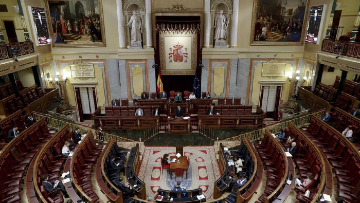 La sesión del parlamento se produjo de manera virtual, una de las medidas de cuarentena.