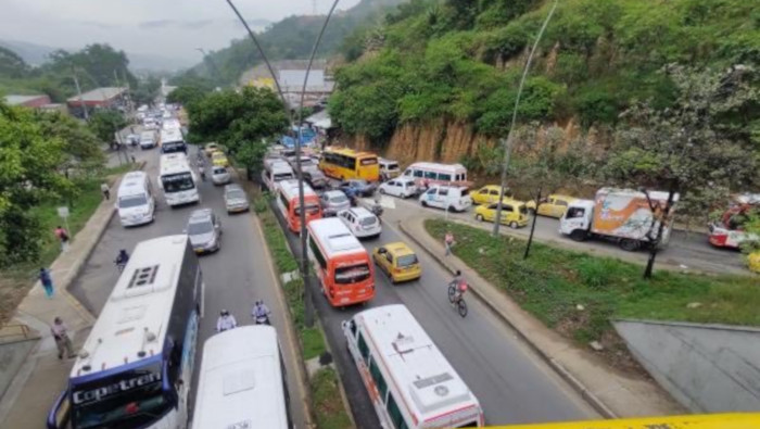 Gremios del transporte en Colombia denunciaron la ausencia del Estado para sostener las actividades económicas en medio de la Covid-19.
