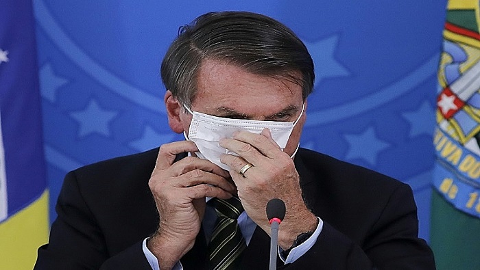 Bolsonaro es denunciado tras desafiar las medidas de su propio Ministerio de Salud, en medio de la pandemia.