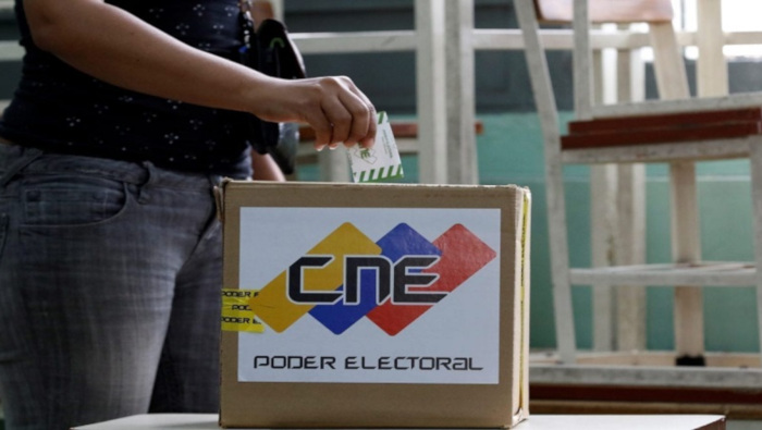 El CNE venezolano informó que más de 105 organizaciones políticas están habilitadas para los comicios parlamentarios.