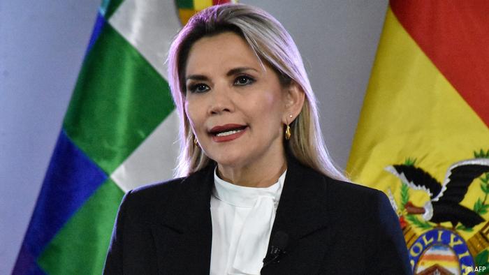 La presidenta de facto, Jeanine Áñez, se ha referido en varios ocasiones a los movimientos sociales como grupos violentos.