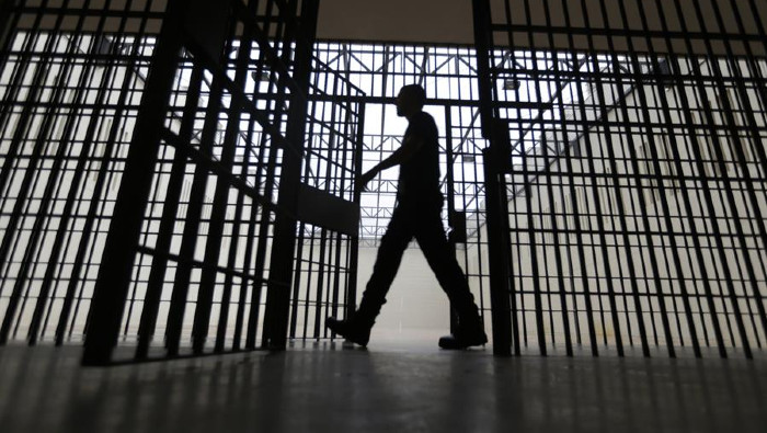 La población penitenciaria en Brasil supera los 758.000 internos. Sin embargo, se calcula que las instalaciones están concebidas para albergar al 50 por ciento de ese total.
