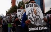 Desde 2014 muchas personas han exigido justicia por el asesinato de los 43 estudiantes normalistas de Ayotzinapa.
