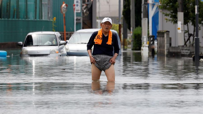 También en la prefectura de Fukuoka, las inundaciones provocaron la evacuación de un millón de personas.