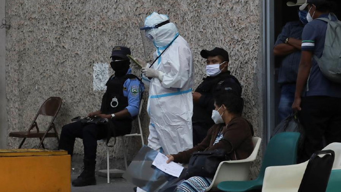En un mes, se ha triplicado el número de casos entre el personal de Salud hondureño.