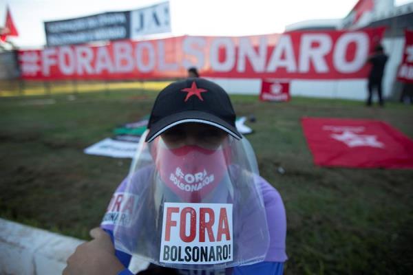 La campaña promovida por organizaciones sociales tiene como propósito expulsar a Bolsonaro del Palacio do Planalto.