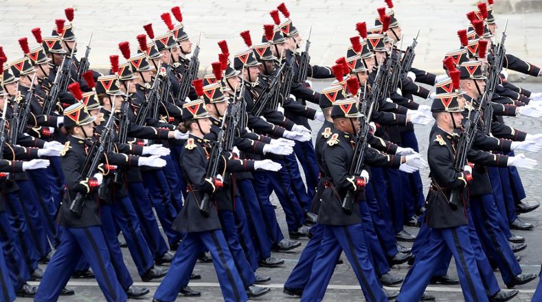 El desfile militar fue el punto culminante de las celebraciones.