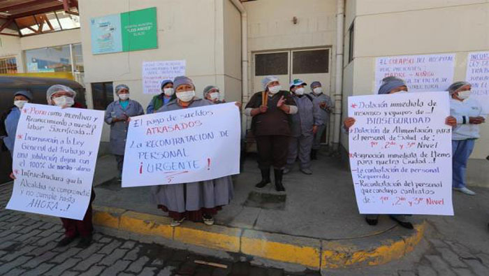 Los profesionales de la salud de Bolivia aseguran que desde el mes de marzo no devengan honorarios.