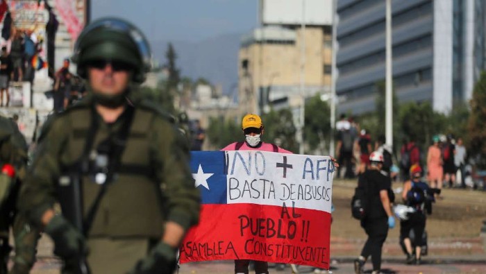 Las manifestaciones ocurren después que la Cámara de Diputados de Chile aprobara el proyecto que permite el retiro anticipado de fondos de las AFP.
