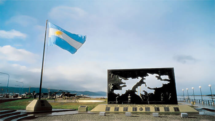Las Islas Malvinas están ocupadas por Reino Unido desde 1833 desde entonces Buenos Aires y Londres mantienen un litigio por la soberanía de la región,