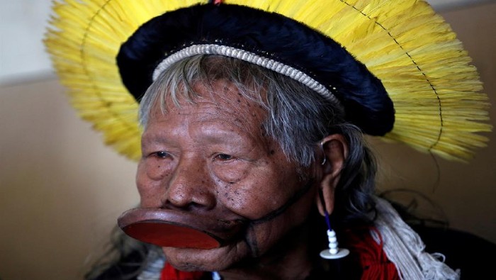 Los pueblos indígenas en el subcontinente suramericano, en especial en Brasil, han denunciado un genocidio contra ellos en el contexto de la Covid-19.