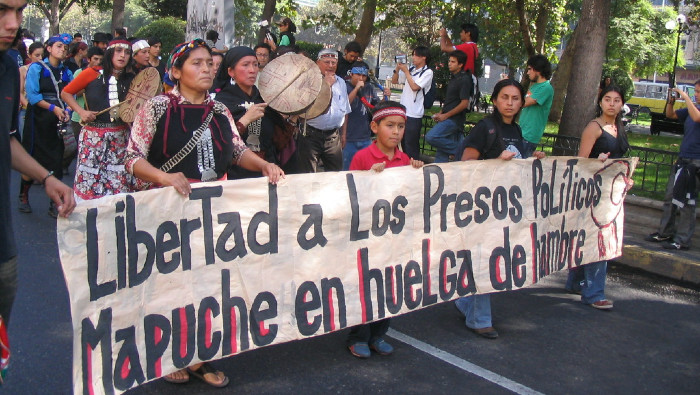 Al menos 27 privados de libertad mapuches se encuentran actualmente en huelga de hambre en Chile.