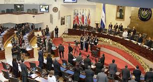 El grupo parlamentario del FMLN en El Salvador denuncia el uso irregular de los fondos del Ministerio de Agricultura.