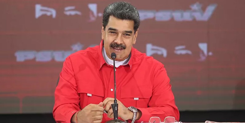 El mandatario venezolano se sumó a las felicitaciones que han llegado desde diversos lugares del mundo para la multiestatal teleSUR.