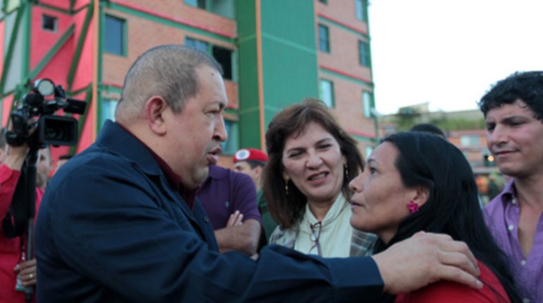 Varias familias han tenido acceso a viviendas dignas gracias a un programa impulsado por Chávez que lleva ya más de 3 millones de casas entregadas. 