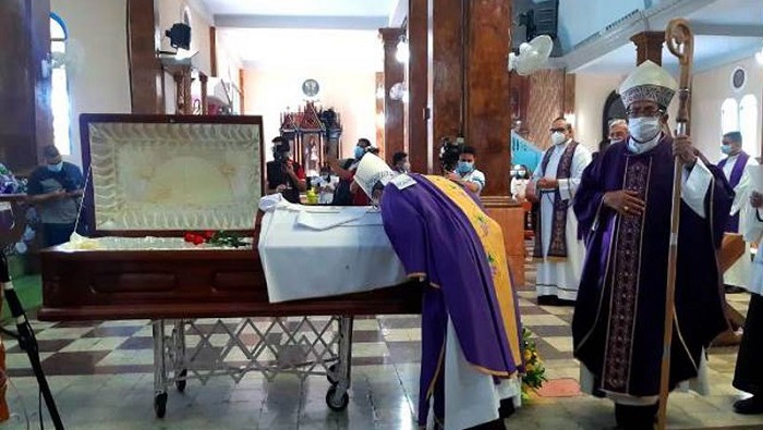 El clero de El Salvador repudió el asesinato del padre Ricardo Antonio Cortez y exigió garantías para que hechos como ese no se repitan.