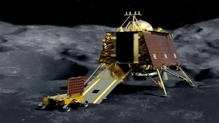 La nave lanzada al espacio por la India ha logrado completar 4.400 vueltas alrededor de la Luna.