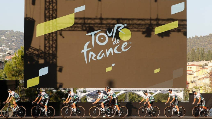 El Tour de Francia 2020 impone a los ciclistas un recorrido de aproximadamente 3400 kilómetros, distribuidos en 21 etapas.