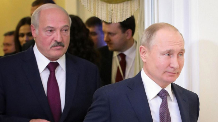 Según el escrutinio oficial, Lukashenko obtuvo el 80,1 por ciento de los votos, seguido de la opositora Svetlana Tijanóvskaya.