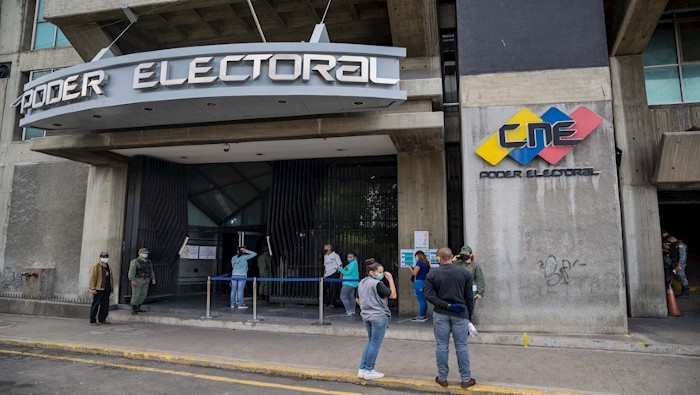 Sectores extremos de la oposición venezolana se alinean con los Estados Unidos en su llamado a desconocer y obstaculizar las elecciones legislativas.