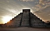 Para la reapertura de las zonas arqueológicas de Yucatán, el INAH se apoyará en una comisión de trabajadores que garantizará el cumplimiento de los protocolos de salud contra la Covid-19.